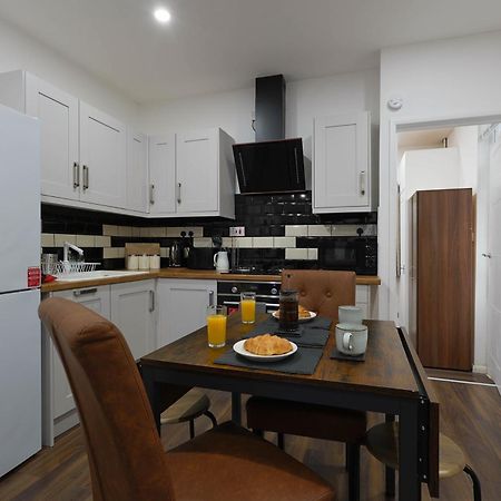 Stylish Apartment In City Centre - Walk Everywhere Cardiff Dış mekan fotoğraf